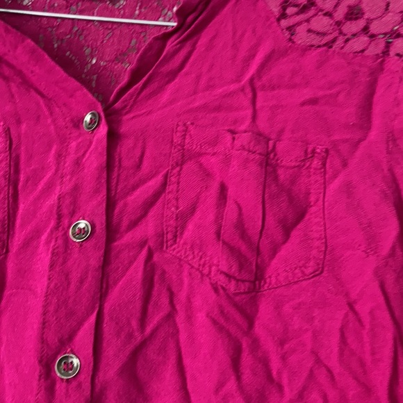 Cato fuchsia lace shoulders button down blouse - Picture 6 of 17